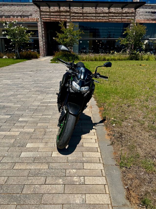 קאוואסאקי Z900