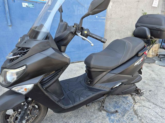 מודעת רכב סאן יאנג ג'וי רייד 200