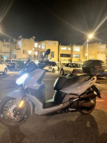מודעת רכב סאן יאנג ג'וירייד 300 16