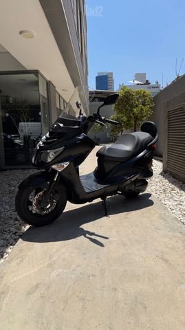מודעת רכב סאן יאנג ג'וי רייד 200