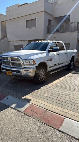 מודעת רכב דודג'