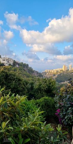 קרן היסוד 52