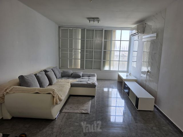 דרך זאב ז'בוטינסקי 35