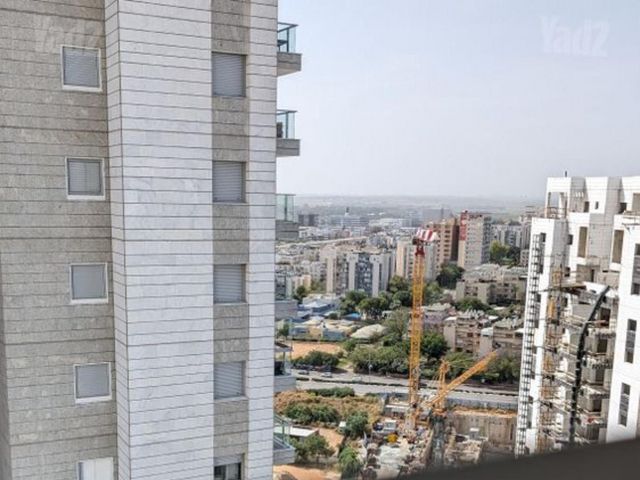 תמונה 6 של דירת 2.5 חדרים להשכרה בנתניה