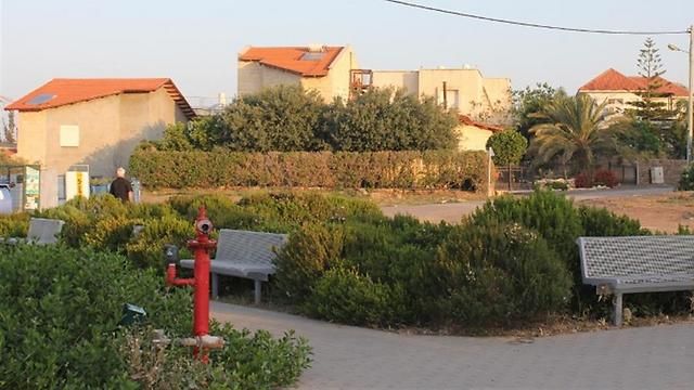 מגרשים