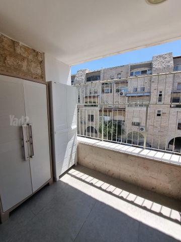 דירה למכירה בירושלים (תיווך) — 4