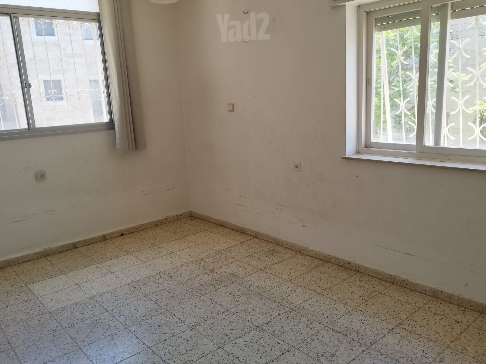 דירה, בעל השאילתות, ירושלים