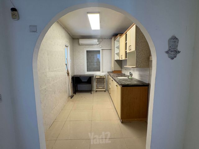 דירה, הראשונים, שלומי