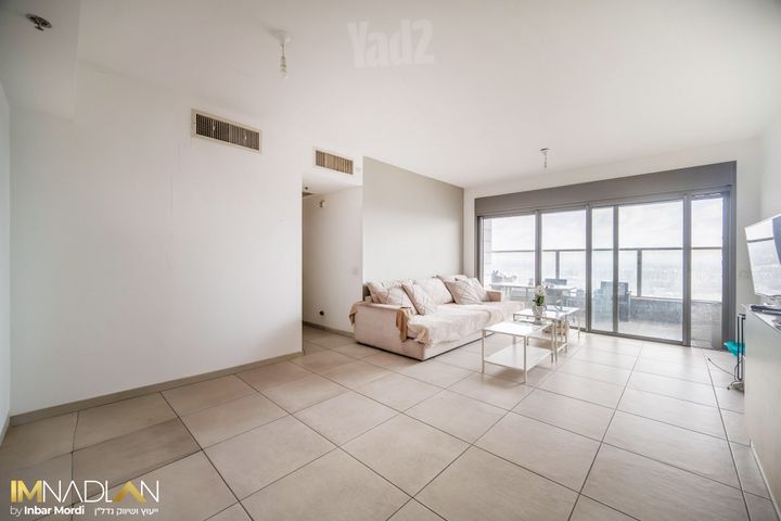 תמונה 3 של דירת 4.5 חדרים להשכרה בפתח תקווה