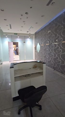 חנויות/ שטח מסחרי