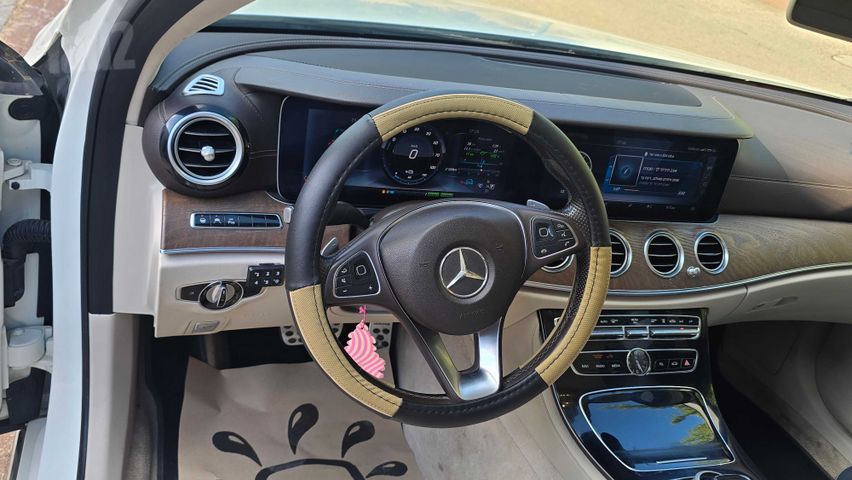 מודעת רכב מרצדס-בנץ E-class