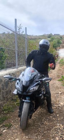 מודעת רכב קאוואסאקי נינג'ה ZX 10R