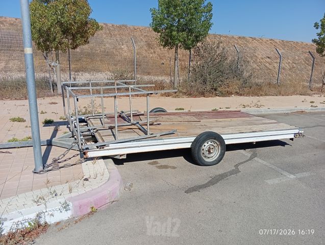 מודעת רכב נגרר (קראוון נגרר)