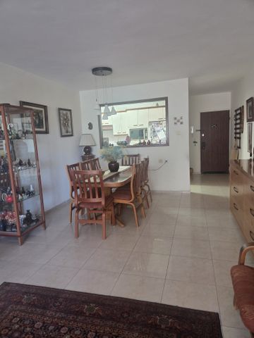 אורן 23
