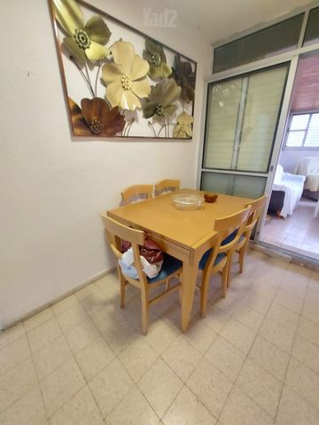 סמטת קדש 24