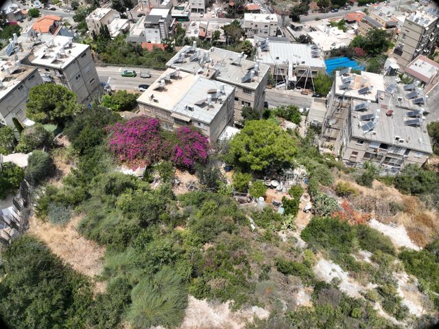 מגרשים, עין הים, חיפה