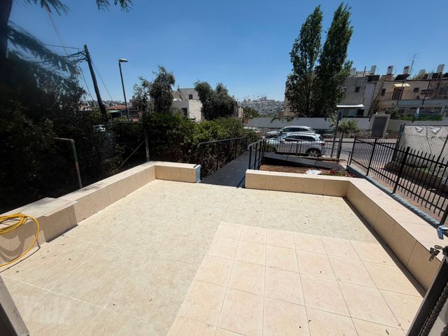 השומר 