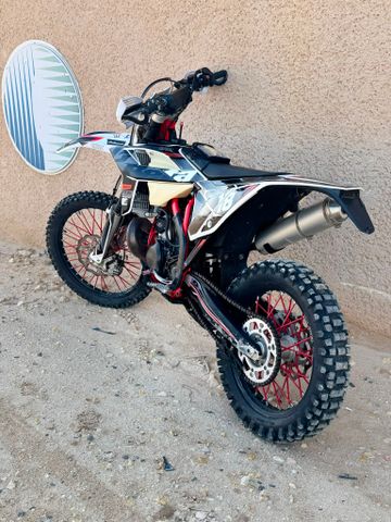 מודעת רכב בטא RR300