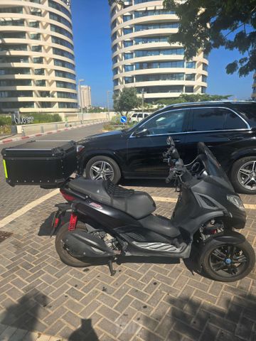 מודעת רכב פיאג'ו MP3 300 HPE