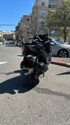 מודעת רכב סאן יאנג ג'וי-מקס Z-250