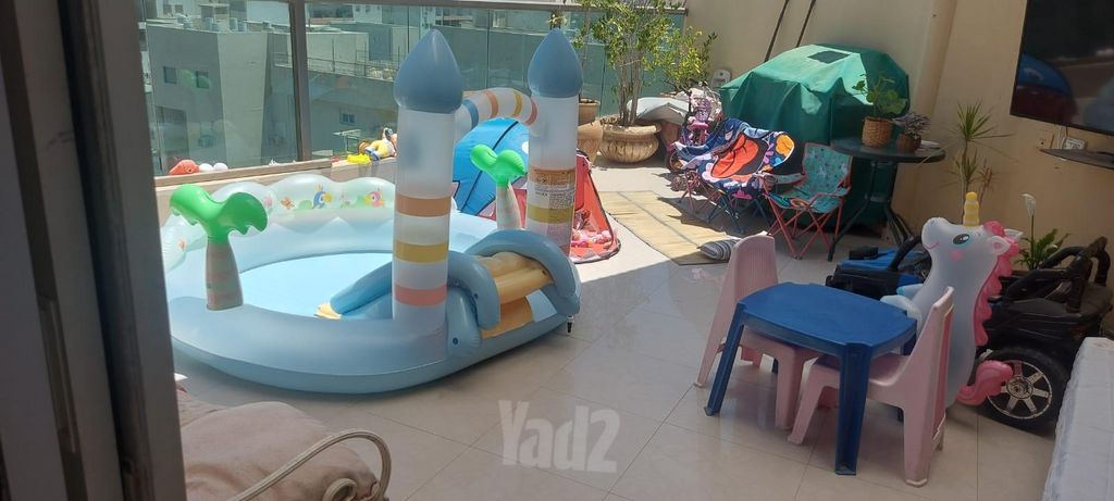 בר ניסן 52