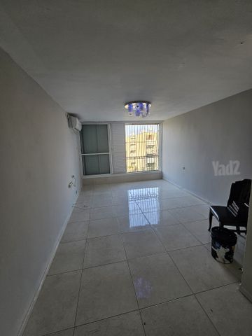 אליהו נחייסי 5
