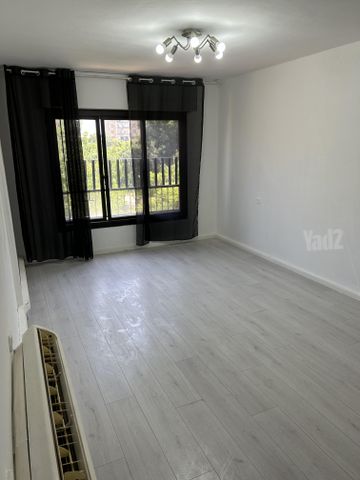 אברהם שלונסקי 28