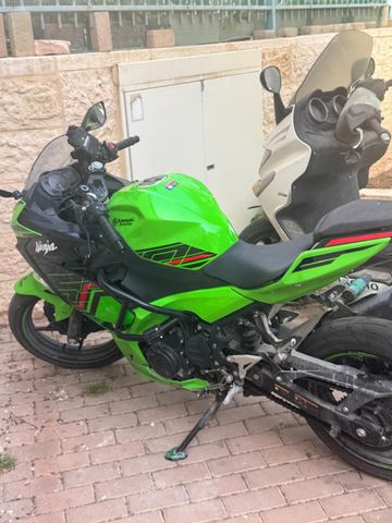 מודעת רכב קאוואסאקי נינג'ה 400