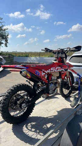 מודעת רכב גאס-גאס EC300F