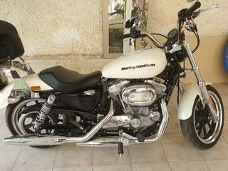 מודעת רכב הרלי דיווידסון סופרלואו 883