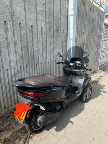 מודעת רכב פיאג'ו MP3 300