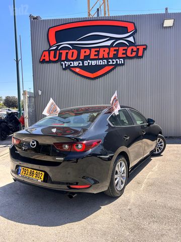 מודעת רכב מאזדה 3 2