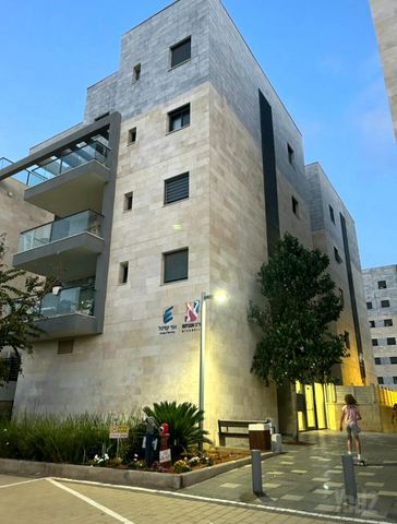 גרטרוד עליון 42