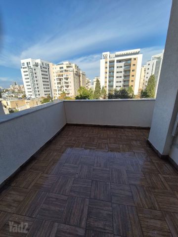 דירה להשכרה בתל אביב יפו — 2