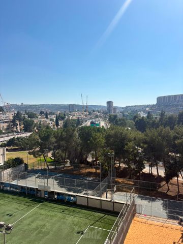 דירה להשכרה בירושלים — 4