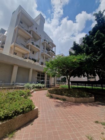 דרך זאב ז'בוטינסקי 