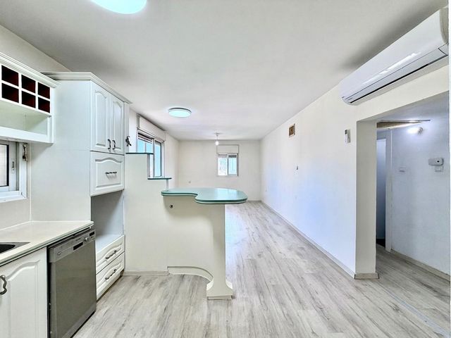 שדרות גולדה מאיר 22
