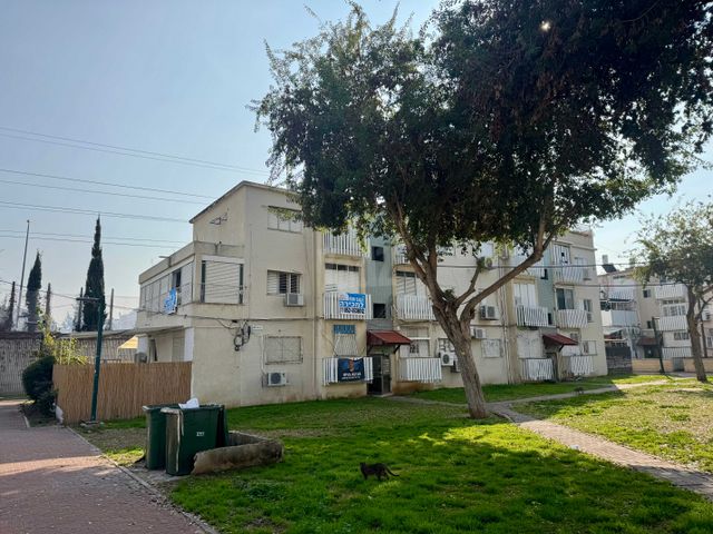 קיבוץ גלויות 