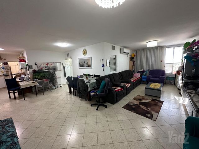 ז'בוטינסקי 43