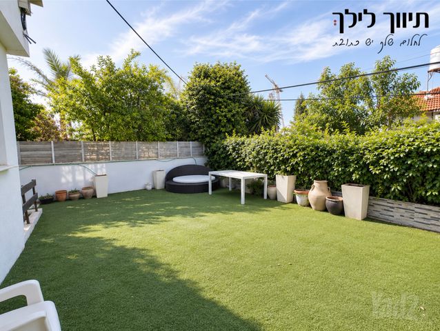 דו משפחתי, נווה מגן, רמת השרון