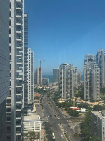 הקוממיות