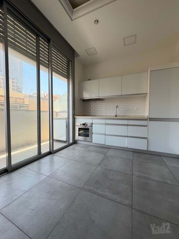 דירה להשכרה בתל אביב יפו (תיווך) — 2