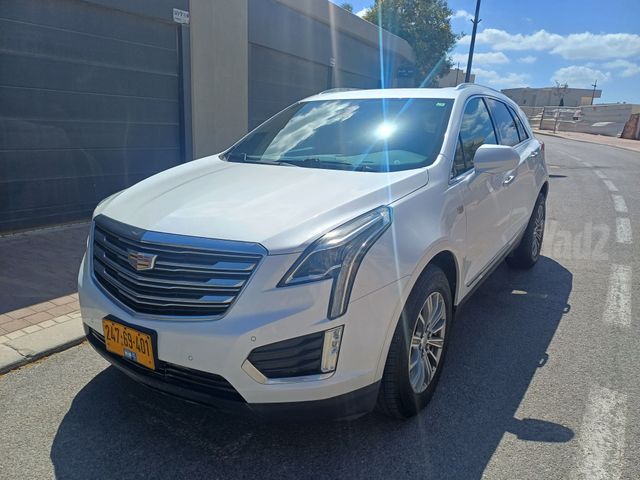מודעת רכב קאדילק XT5