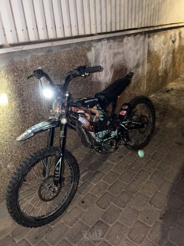 מודעת רכב סורון Light Bee X