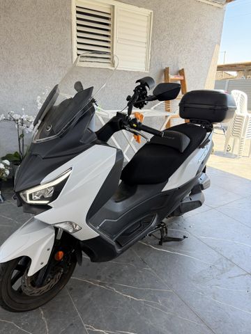 מודעת רכב סאן יאנג ג'וי-מקס Z-250