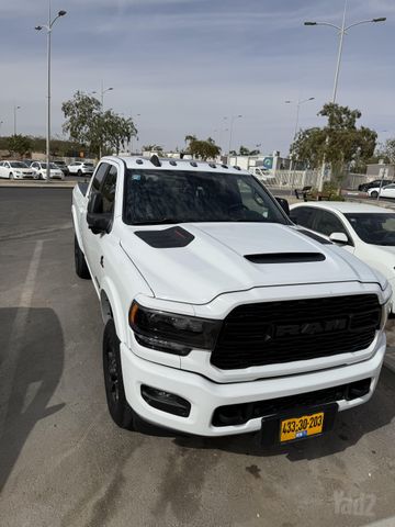מודעת רכב דודג'