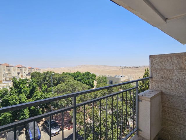 העירית 3