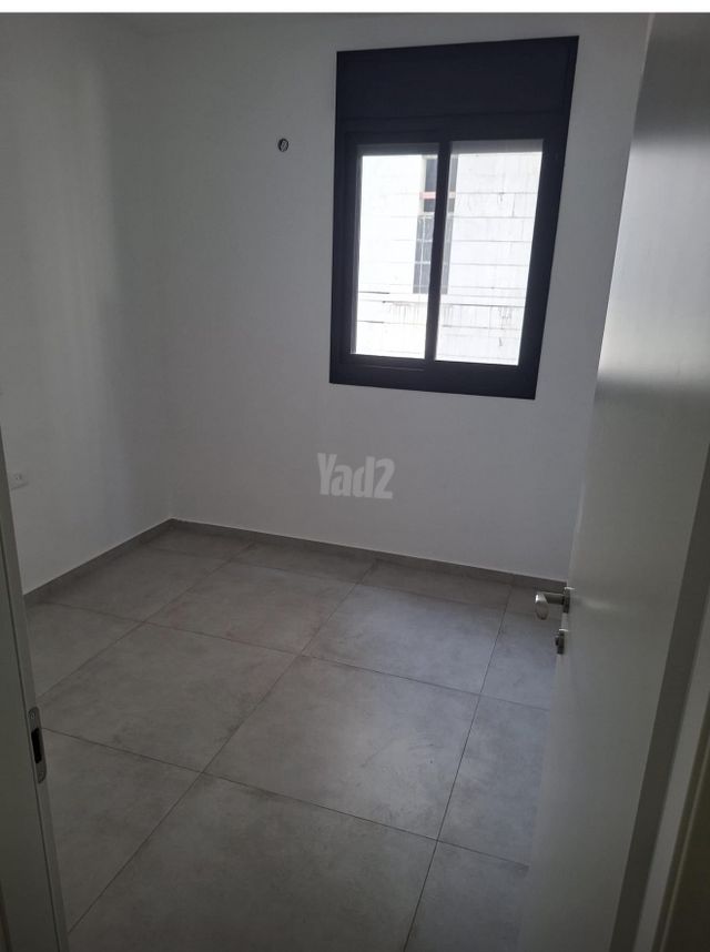 דירה, מבצע סיני 6, רמת יוסף, בת ים