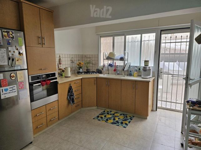 השומר 15