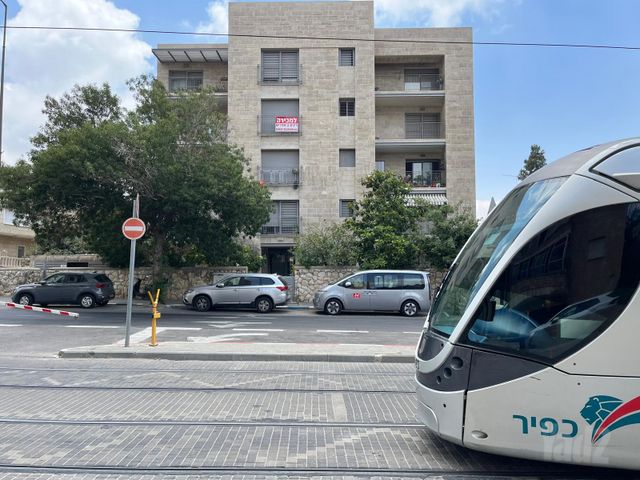 שדרות הרצל 131